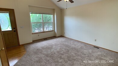 1334 S Canoe Creek Dr in Colorado Springs, CO - Building Photo - Building Photo