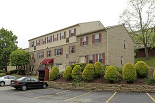 Bellwood Manor Apartments in Pittsburgh, PA - Building Photo