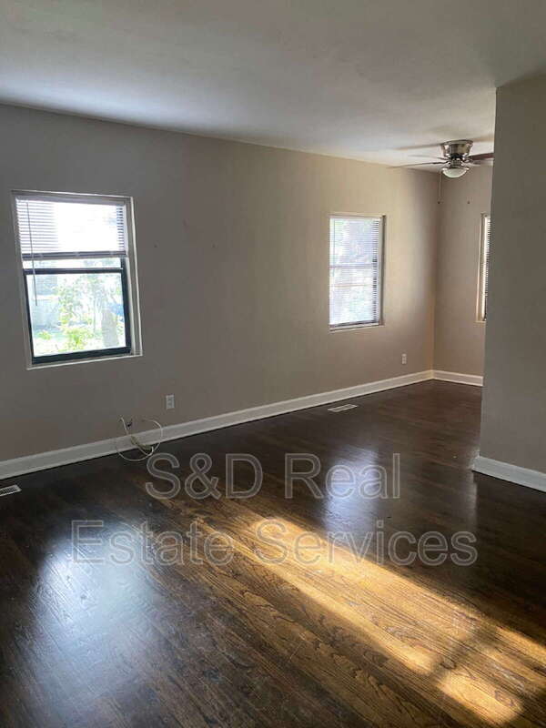 property at 407 Ave A SE