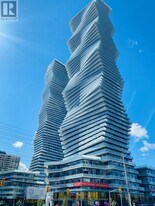 3900 Confederation Pkwy in Mississauga, ON - Building Photo