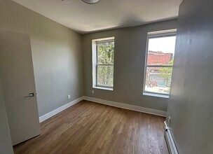818 Macdonough St, Unit 3 in Brooklyn, NY - Foto de edificio - Building Photo