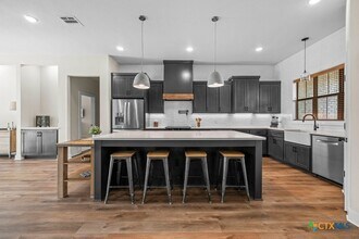 10 Riverstone Pkwy in Belton, TX - Foto de edificio - Building Photo