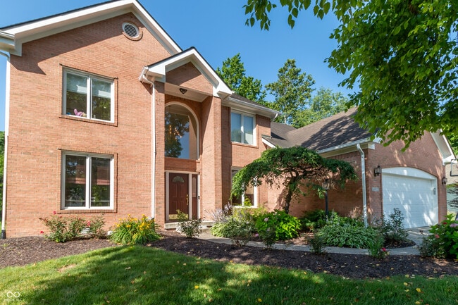 4957 Shadow Rock Cir in Carmel, IN - Building Photo - Building Photo