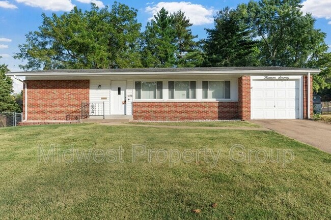 property at 1470 Whirlaway Dr