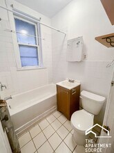 5057 N Damen Ave, Unit 1E in Chicago, IL - Foto de edificio - Building Photo