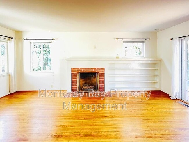 1012 Munras Ave in Monterey, CA - Building Photo - Building Photo