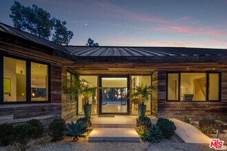 1120 El Retiro Way in Beverly Hills, CA - Building Photo - Building Photo