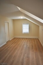 1 Dickens Pl in Wanaque, NJ - Building Photo - Building Photo