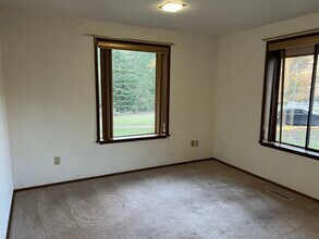 15607 62nd Ave NW in Gig Harbor, WA - Building Photo - Building Photo