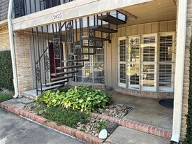 2625 Marilee Ln in Houston, TX - Building Photo