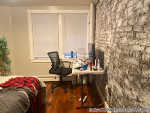 72 Revere St, Unit A in Boston, MA - Building Photo - Building Photo