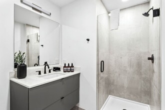 1704 N 17th St-Unit -ID1312538P in Tampa, FL - Foto de edificio - Building Photo