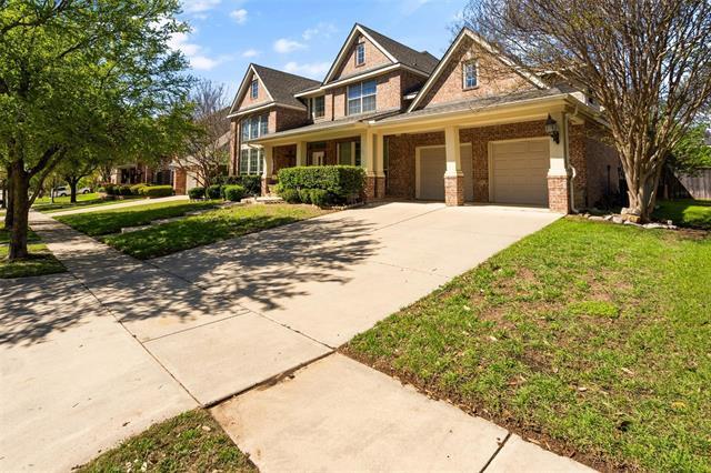 8036 Ocean Dr in Fort Worth, TX - Foto de edificio - Building Photo