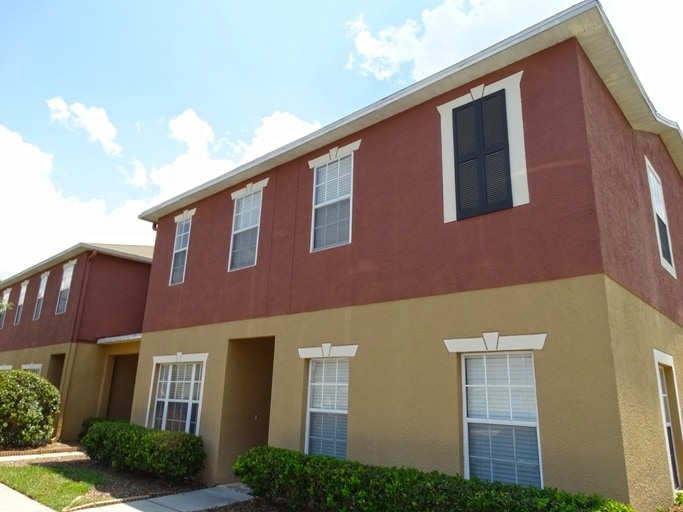 Kings Lake Townhomes in Gibsonton, FL - Building Photo