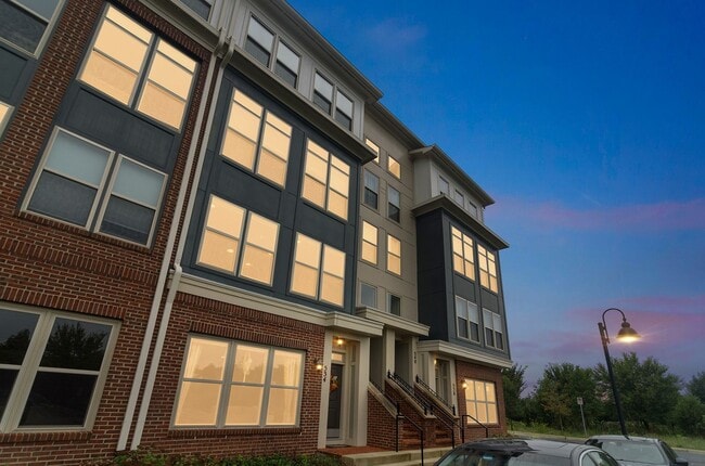 property at 534 Copley Pl