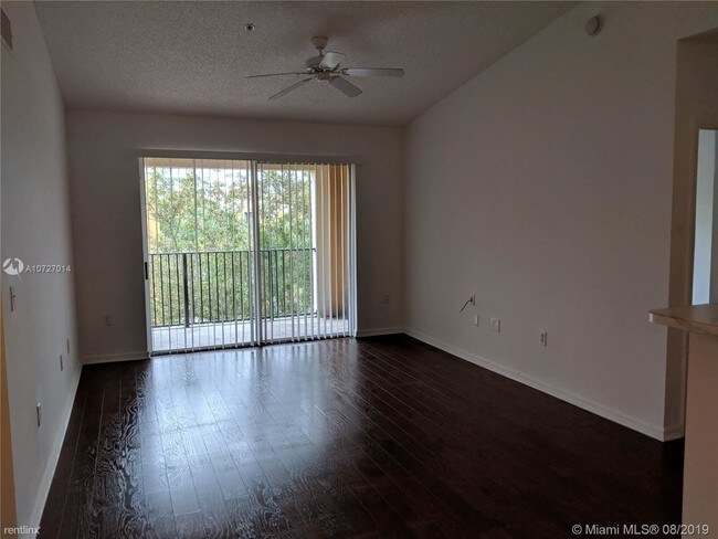 2251 W Preserve Way-Unit -Apt 304 in Miramar, FL - Building Photo - Building Photo