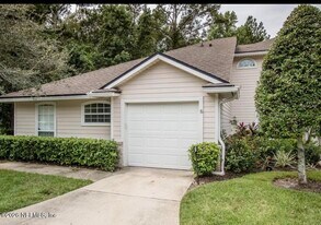 155 Southern Bridge Blvd in Fruit Cove, FL - Building Photo