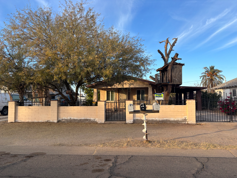 208 W 10th St in Casa Grande, AZ - Building Photo