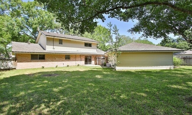 1422 Scenic Ridge Dr in Houston, TX - Building Photo - Building Photo