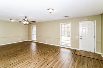 4784 Ross Rd in Memphis, TN - Foto de edificio - Building Photo