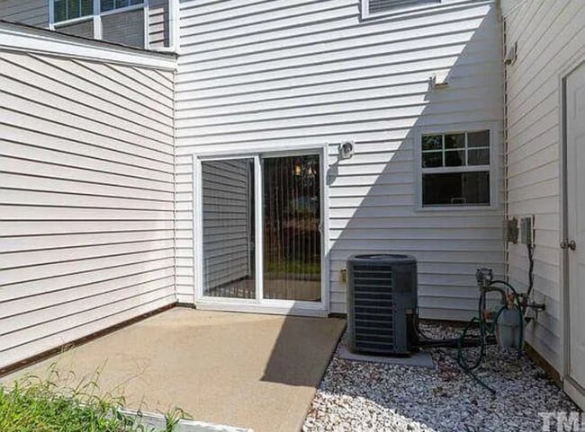 323 Port Haven Dr in Apex, NC - Building Photo - Building Photo
