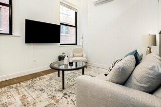 30 E Adams St-Unit -1002 in Chicago, IL - Building Photo - Building Photo