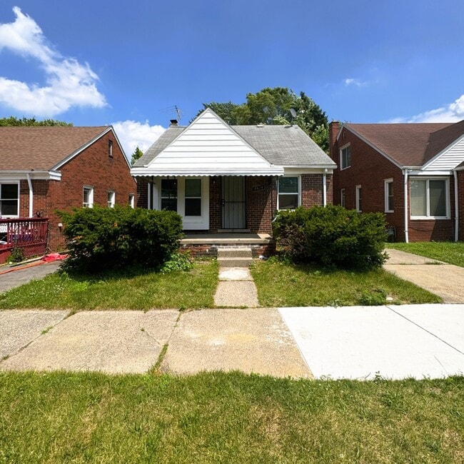 property at 18624 Hamburg St
