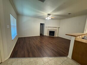 5809 Swords Dr in Fort Worth, TX - Building Photo - Building Photo