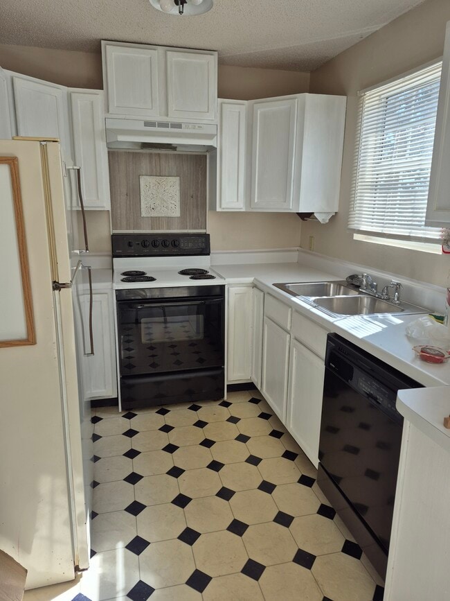 133 Elizabeth Dr in Branson, MO - Foto de edificio - Building Photo