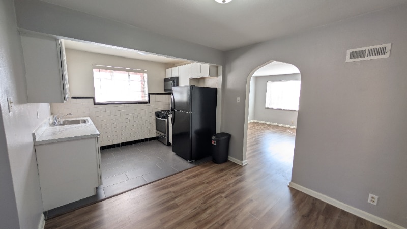 5825 Sunshine Dr in St. Louis, MO - Foto de edificio