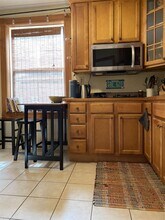 380 Riverway-Unit -Apt 3 in Boston, MA - Foto de edificio - Building Photo