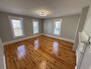 319 Cedar St in Manchester, NH - Building Photo - Building Photo