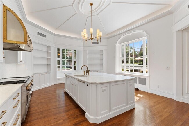 property at 20 Chestnut St