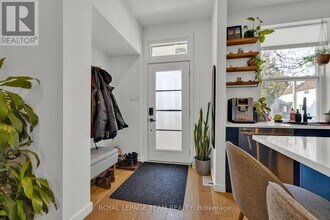 325 Hinchey Ave in Ottawa, ON - Building Photo - Building Photo
