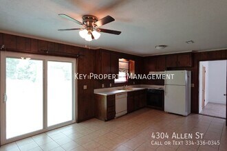 4304 Allen St in Greenwood, FL - Building Photo - Building Photo