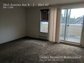 3845 Aurora Ave N in Seattle, WA - Building Photo - Building Photo