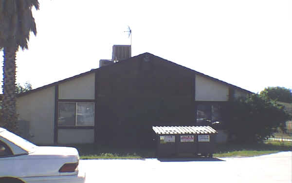 7150 Victoria Ave in Highland, CA - Building Photo