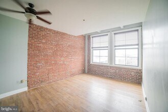 315 New St in Philadelphia, PA - Foto de edificio - Building Photo