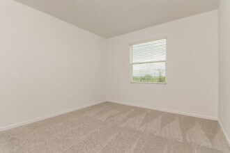 2039 Hemingway Cir in Groveland, FL - Building Photo - Building Photo