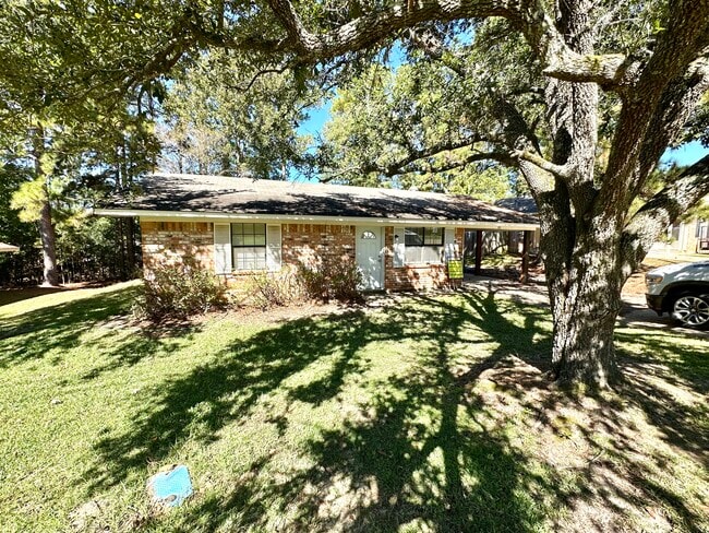 102 Conifer Dr in West Monroe, LA - Building Photo - Building Photo
