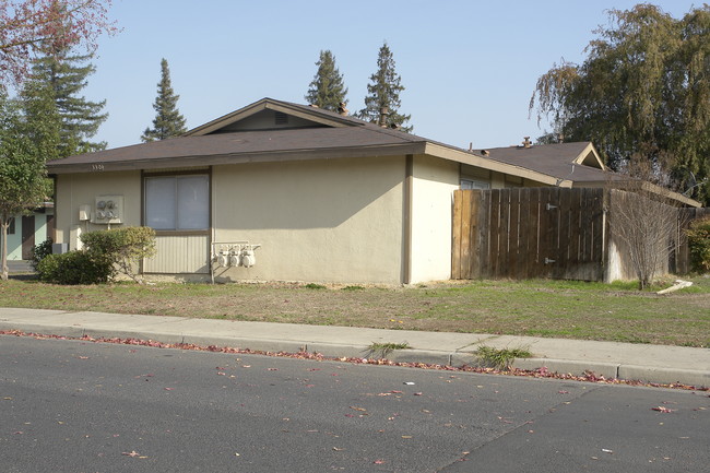 3304 Santa Rosa Ct in Merced, CA - Building Photo - Building Photo