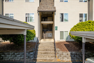 Greenbrook Condominiums in Gresham, OR - Building Photo - Building Photo