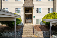 Greenbrook Condominiums in Gresham, OR - Foto de edificio - Building Photo