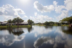 10449 SW 78th St in Miami, FL - Building Photo