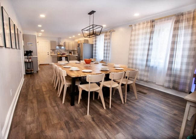 property at 909 S McLean Blvd