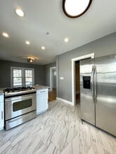 1134 Cleveland Heights Blvd in Cleveland Heights, OH - Building Photo - Building Photo