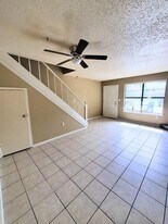 725 N Beverly Ln in Rogers, AR - Building Photo