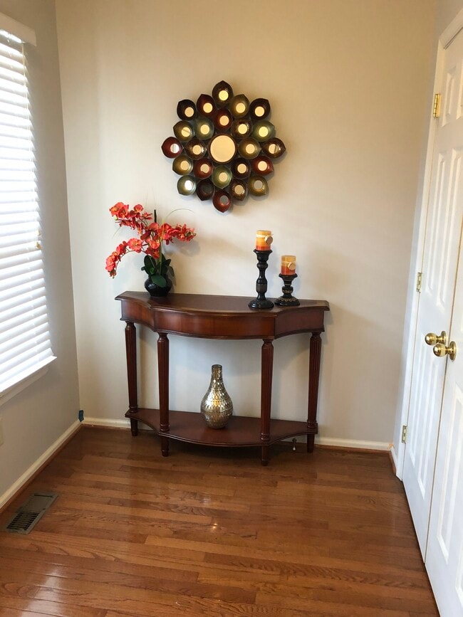 property at 40 Arbor Cir