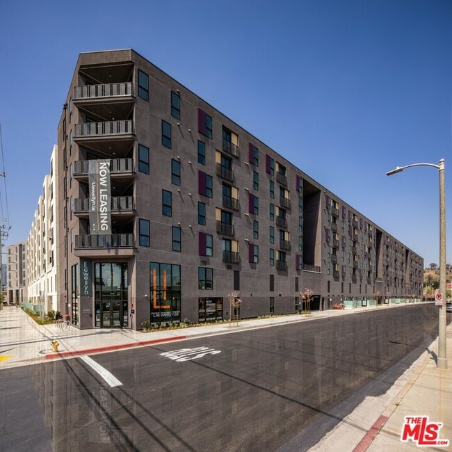 property at 1101 N Main St
