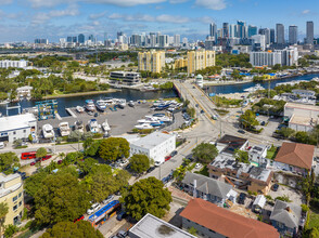 400 NW S River Dr in Miami, FL - Building Photo - Building Photo